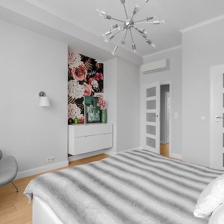 Unitapartament Delux Warszawa Centrum Blisko Plac Zbawiciela Hala Koszyki Metro Politechnika Jest To Elegancki I Wygodny Apartament Na Noclegi I Pobyt W Warszawie - Zapraszamy Екстериор снимка